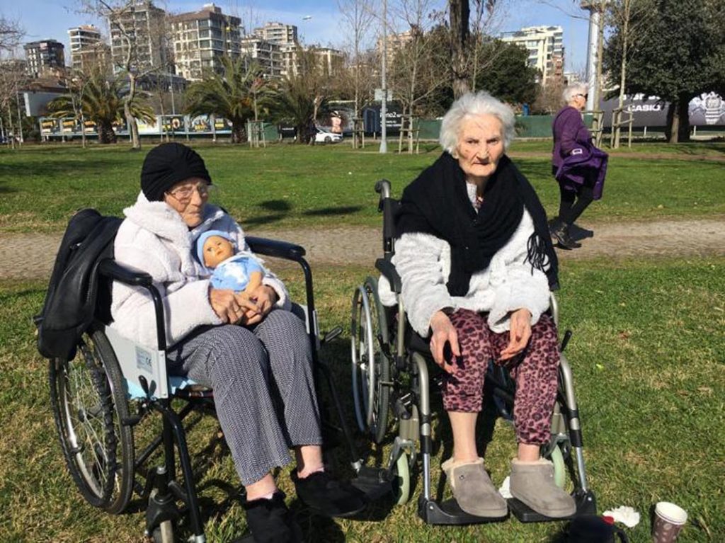 İzmir Yaşlı Bakım Evi Konumu?